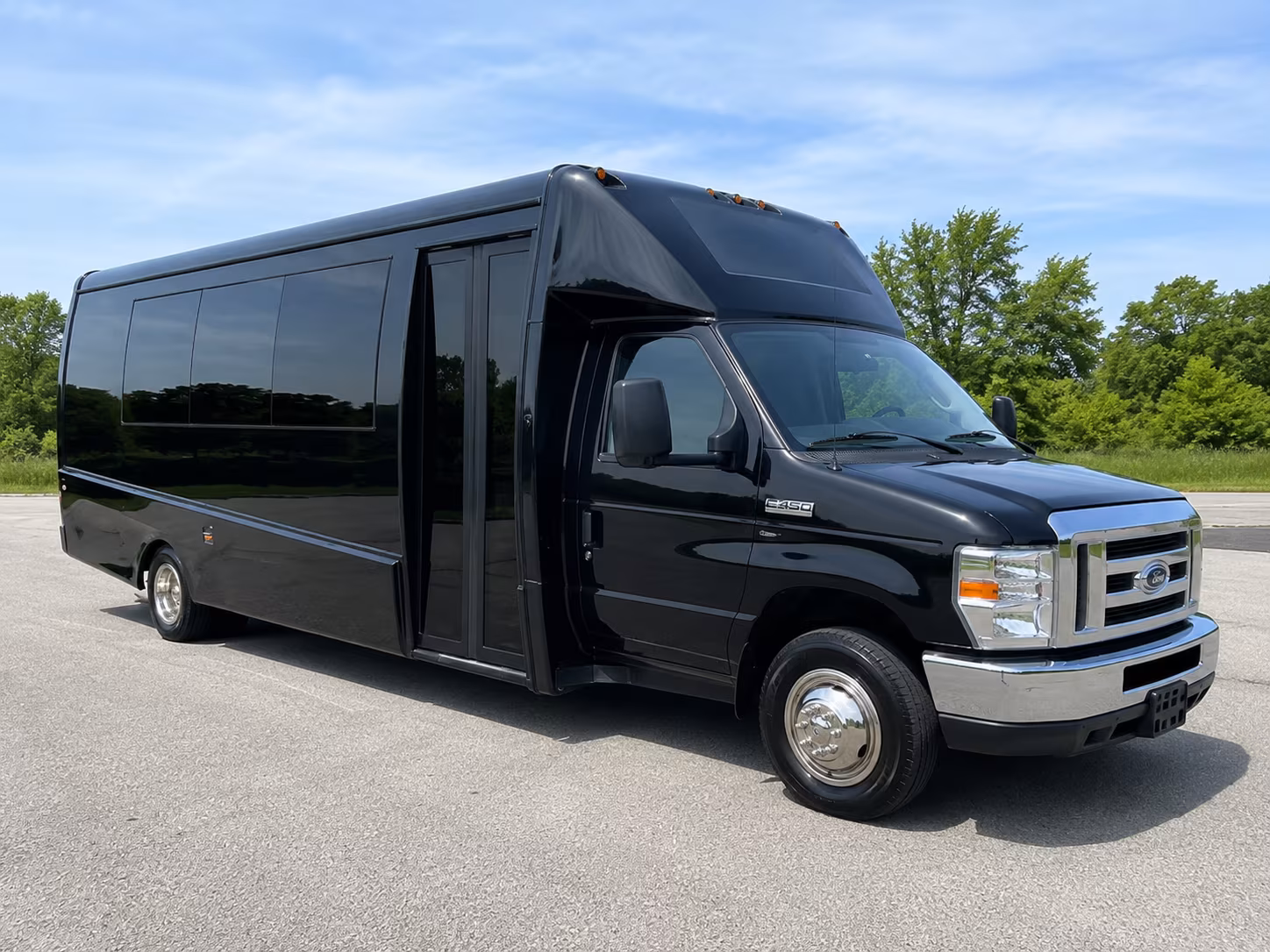 Bismarck Airport Shuttle & Transportation party bus exterior