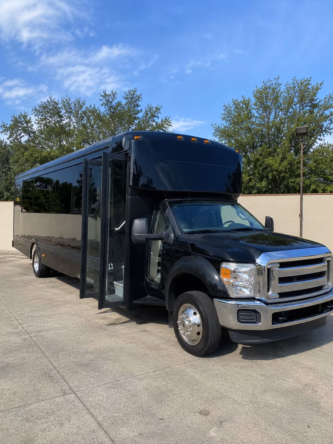 Bismarck Birthday, Sweet 16, & Quinceañera Party Bus Rentals