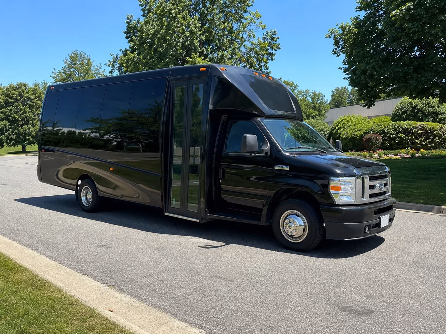 Bismarck Birthday, Sweet 16, & Quinceañera Transportation party bus exterior