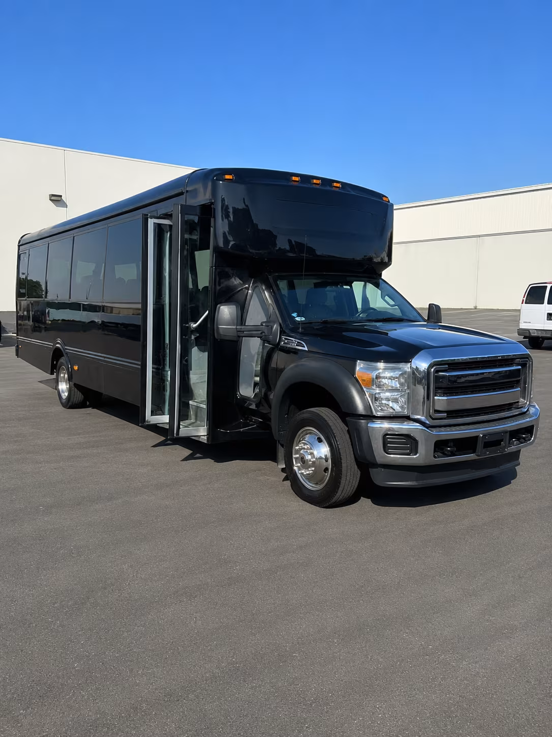 Bismarck Winery Tour & Pub Crawl Transportation party bus exterior