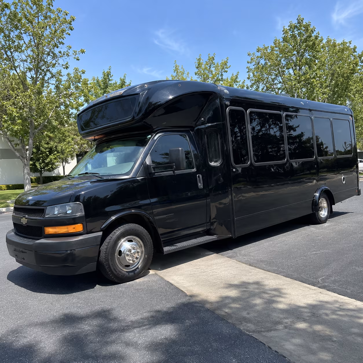 Saint Cloud Winery Tour & Pub Crawl Transportation
